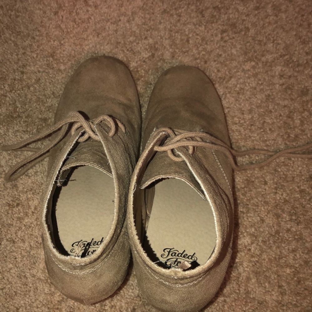 brown wedges
